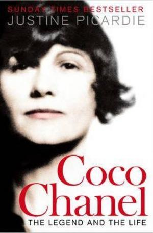 Книга - Coco Chanel: The Legend and the Life